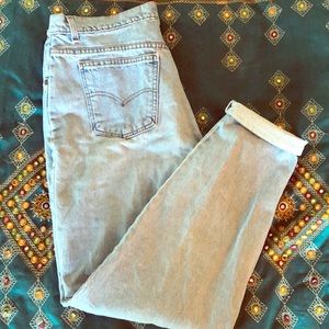 Levi High-Waisted Light Washed Jeans